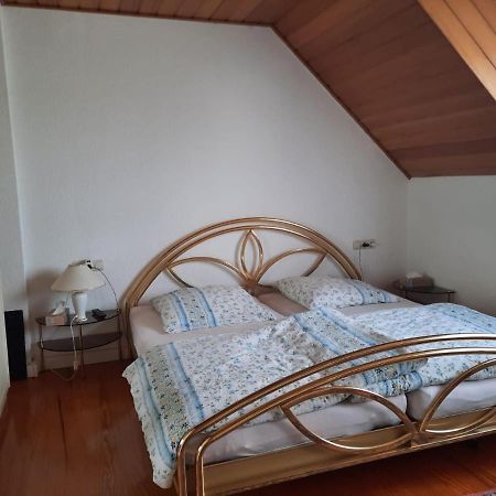 Wohnen Beim Uswatta Liyanage Apartment Тройсдорф Екстериор снимка