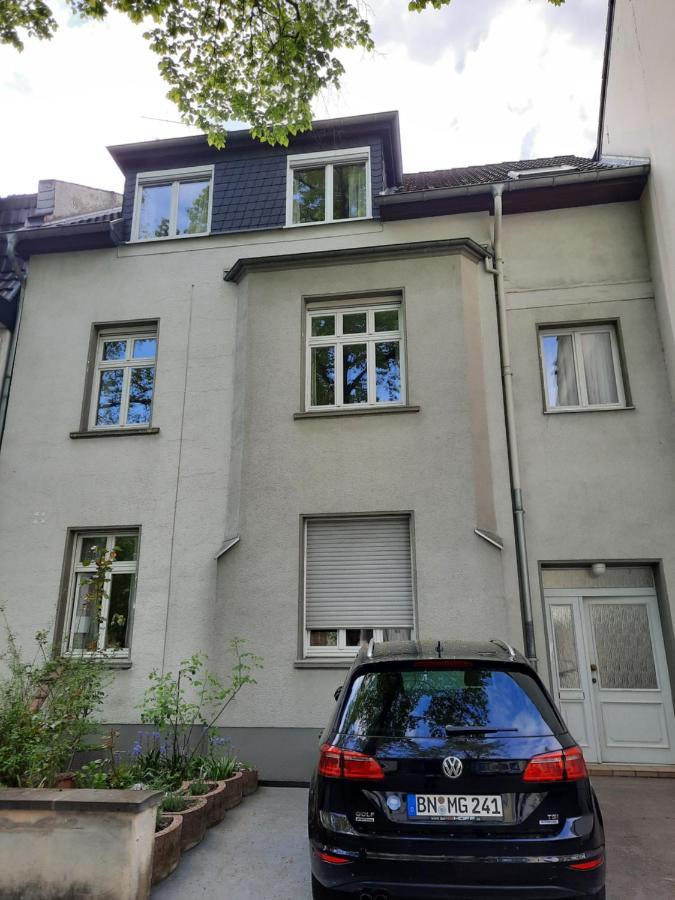 Wohnen Beim Uswatta Liyanage Apartment Тройсдорф Стая снимка